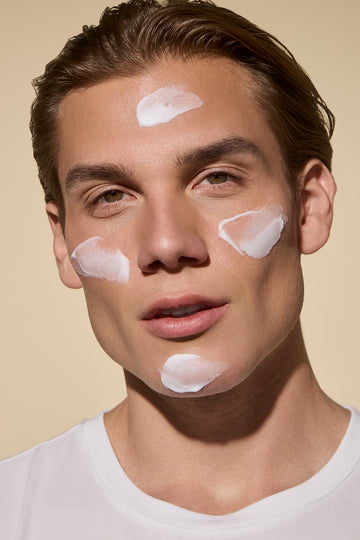 A lightweight, everyday moisturizer with hyaluronic acid and prebiotics