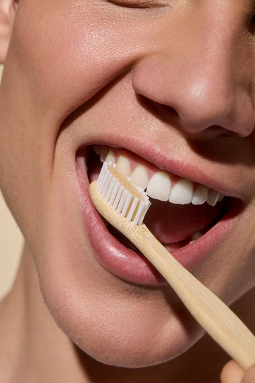 Single use toothpaste tablets to brighten up your smile.